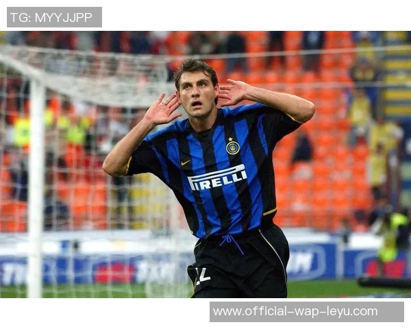 足球最佳中锋评选谁能称霸历史舞台探讨传奇球员的影响与成就